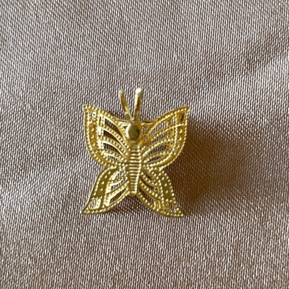 Vintage Butterfly Pendants Gold Filigree with Rhinestones and Carved Tiger’s Eye - Picture 4 of 11